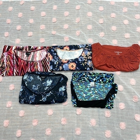 Plus size tops - Picture 1 of 11